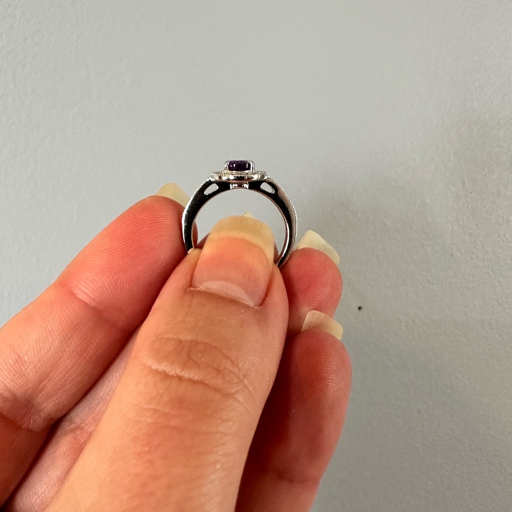 Beautiful amethyst ring - Picture 2 of 4
